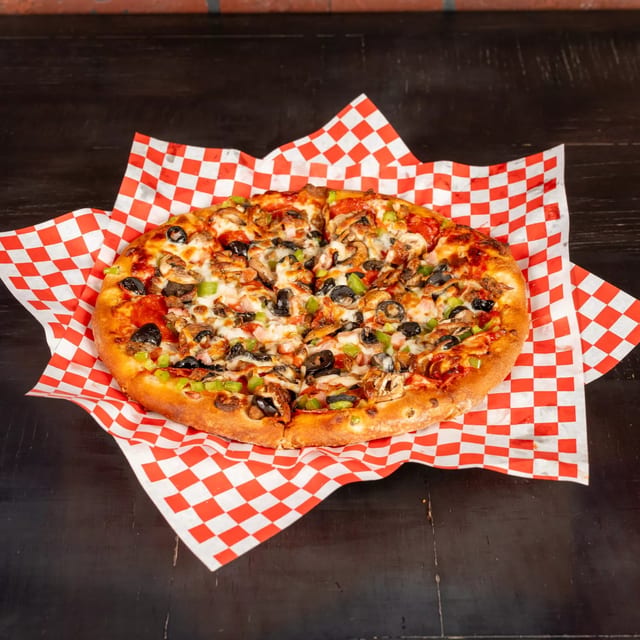 Deluxe Pizza.